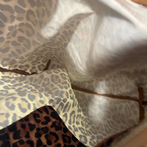 Ralph Lauren Cheetah Print Shoulder Bag - Picture 8 of 9